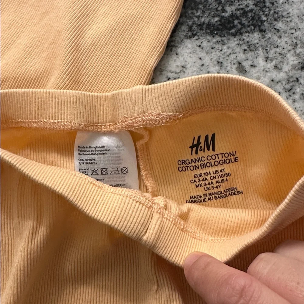 H&M Organic Cotton Peach Ribbed matching set biker shorts‎ short sleeve shirt 4T